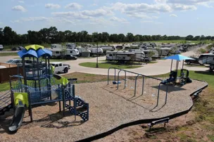 Summer Breeze RV Resort - Brookshire – photo 4