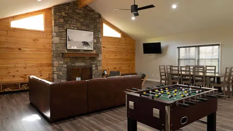 Sassafras Ridge Lodge — image 2 of 17