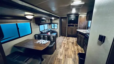 Rentable RV - MPG — image 5 of 5