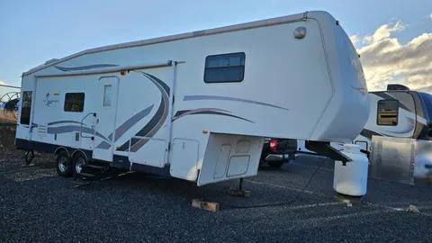 #13 Rental Trailer: Mirage 31’ — image 2 of 10