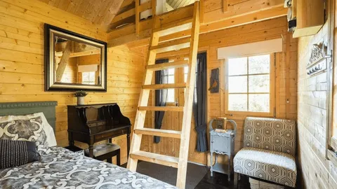 Bunkie — image 2 of 4
