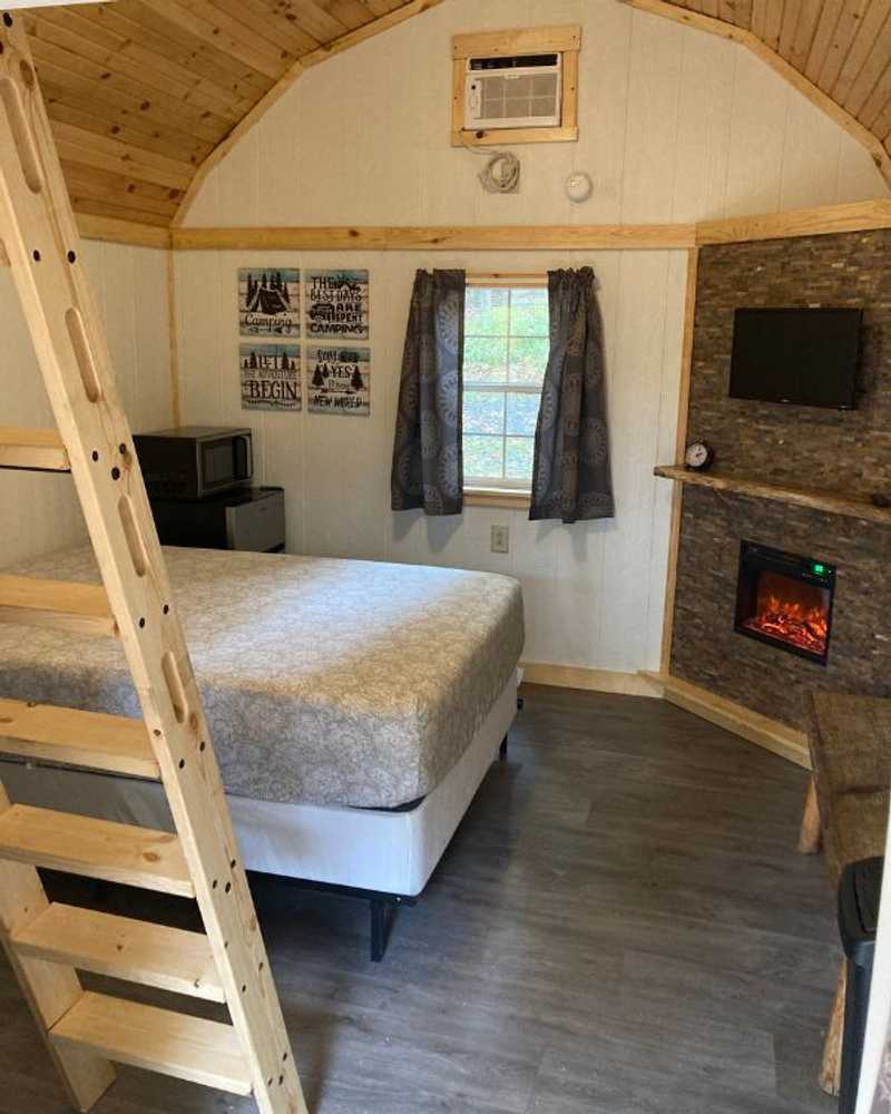 Rustic Cabin With Loft