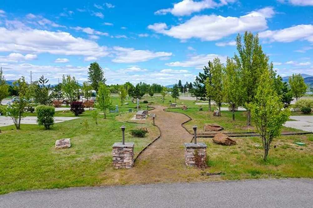 Eagle's Landing, Cusick, Washington State - Photo 2