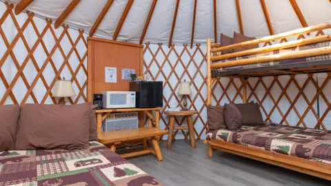 Yurt — image 2 of 3