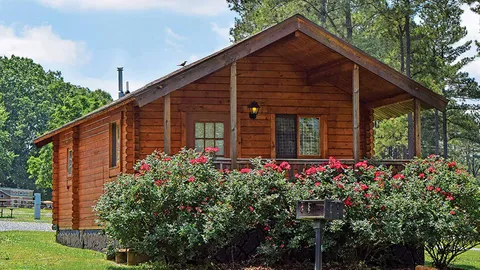 Deluxe Comfort Cabin — image 1 of 13