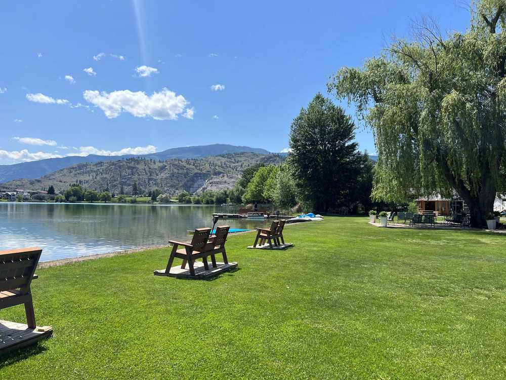 Apple Beach RV Park - Oliver, British Columbia - Photo 4