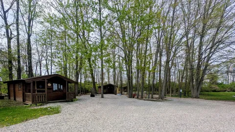 Camping Cabin — image 2 of 10