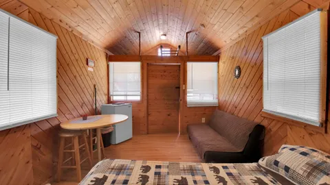 Breezy Bunker — image 5 of 5