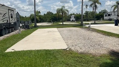30/50 Amp Full Hookup Standard Back-in RV Site — image 2 of 8