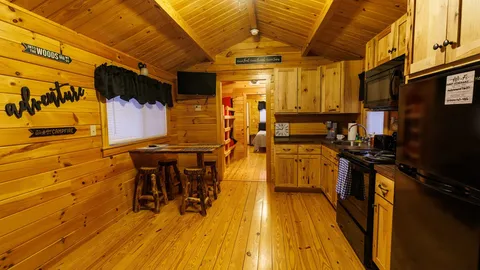 Ivy - Cabin 3 - Hobet Hideaway — image 2 of 6