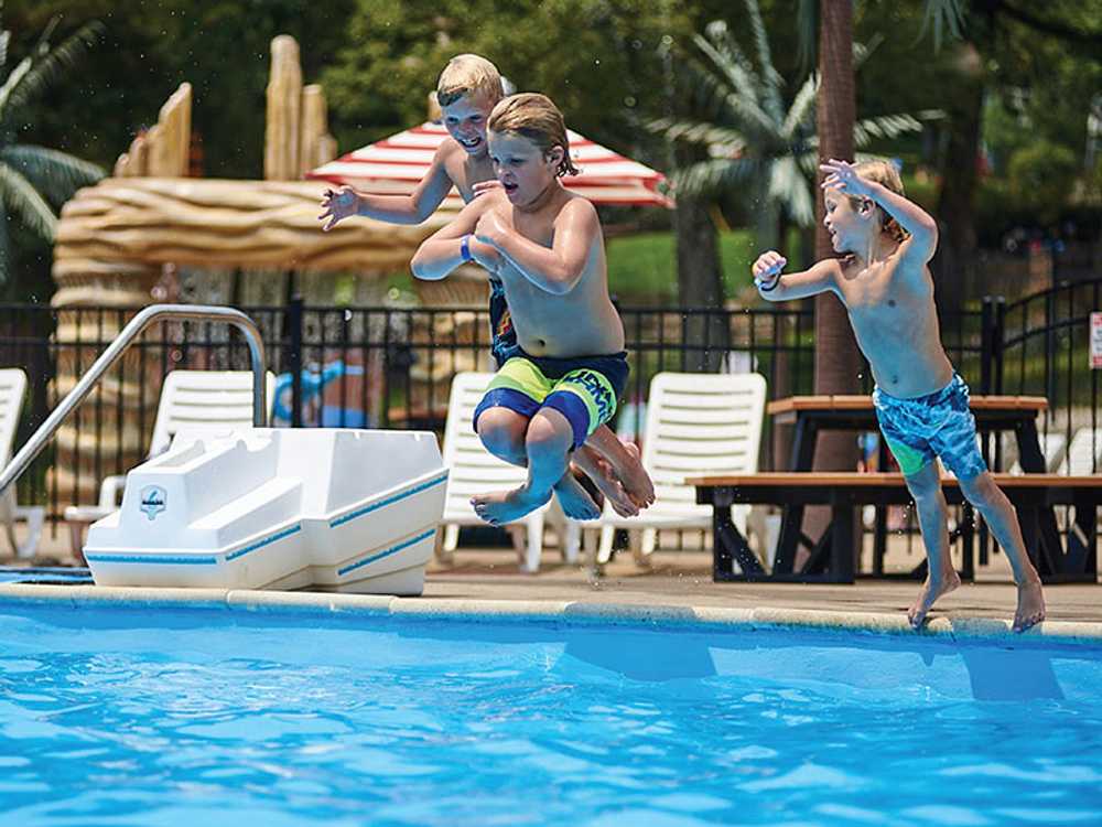 Yogi Bear's Jellystone Park™ Camp-Resort: Mammoth Cave - Photo 2