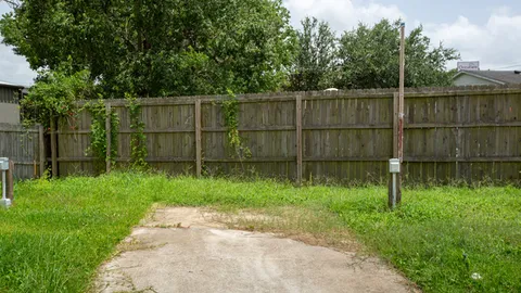 30/50 Amp Full Hookup RV Site — image 1 of 5