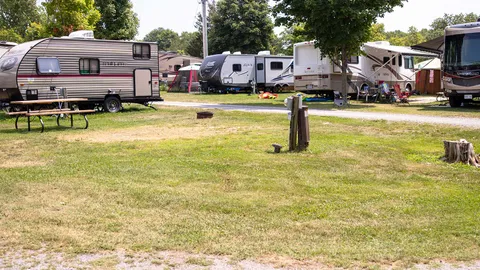 Full Hookup Pull Thru RV Site — image 2 of 4