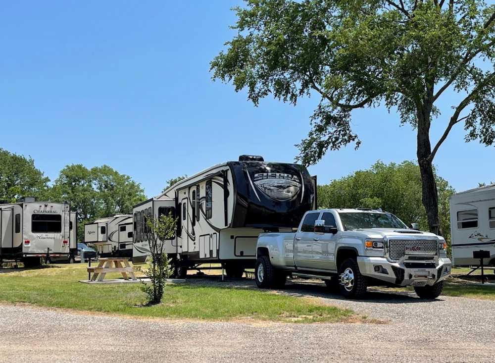 The Bluffs RV Park - Photo 3