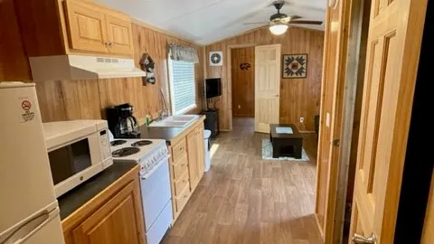Yogi Bear™ Cabin — image 1 of 5