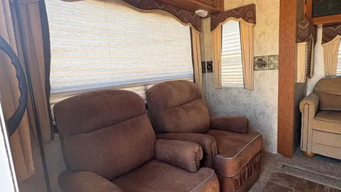 RV/Camper Rental - Montana — image 9 of 9