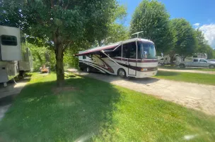 Wilson's Riverfront RV Park – photo 2