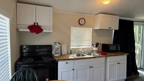 Cabin Waterfront — image 2 of 48