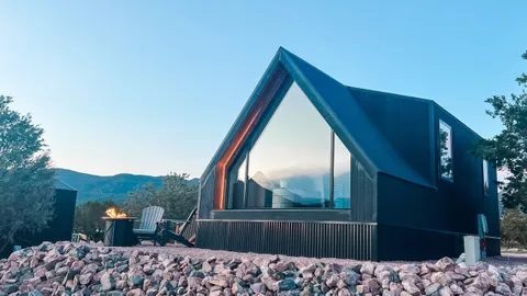 Peakview Cabin — image 1 of 15