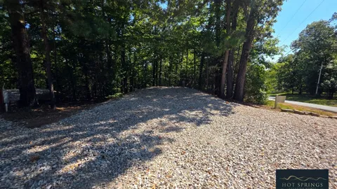 Hilltop 30-Amp FHU Back-In Site — image 1 of 12