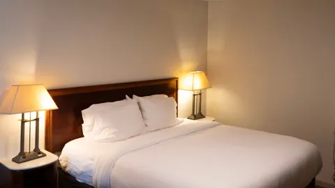 King Bed Room — image 1 of 4