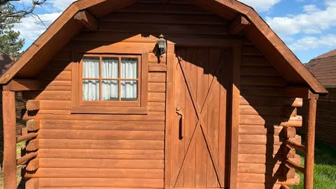 Cabins — image 1 of 6