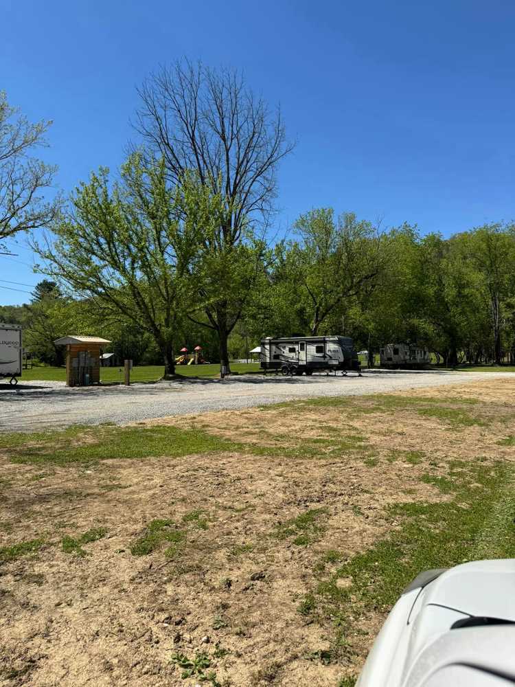 Backstreet Outdoor Adventures Campground, Oneida, Kentucky - Photo 4