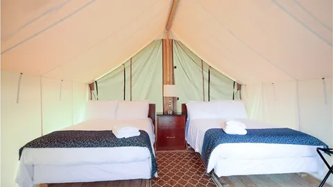 Double Love Glamping Pod — image 2 of 2