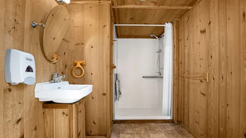 Premium Cabin 2 Bedroom — image 7 of 7