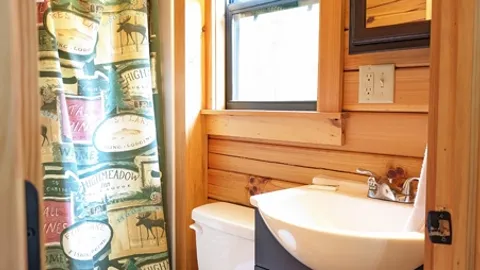 C10 Pheasant Cabin — image 15 of 15