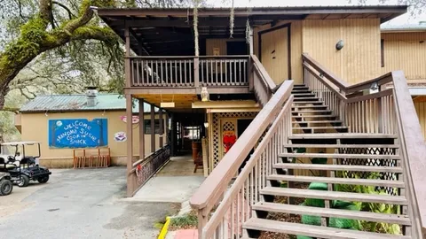 Lodge Room — image 1 of 5