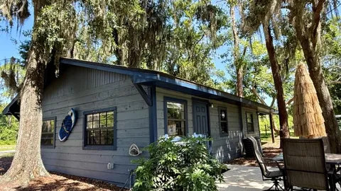 Premium Cabin - The Pond House — image 1 of 6