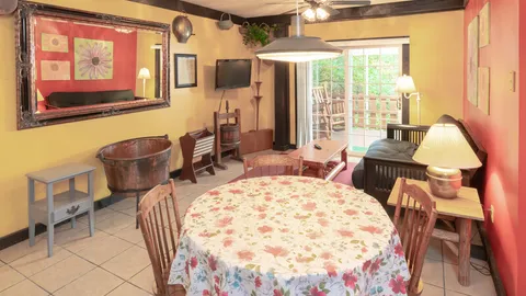 Down on the Farm Vacation Rentals — image 15 of 15