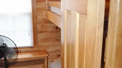 2 Room Pet Friendly Standard Cottage — image 2 of 5