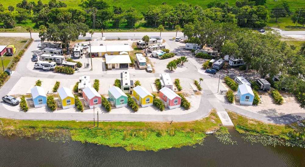 Escape to Paradise: Florida's Okeechobee Waterway RV Resort & Marina