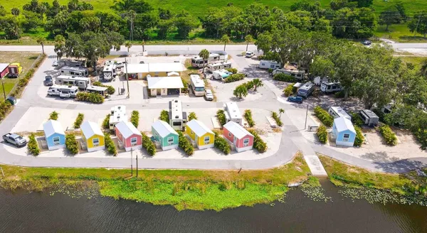 Lake Okeechobee RV Park campground