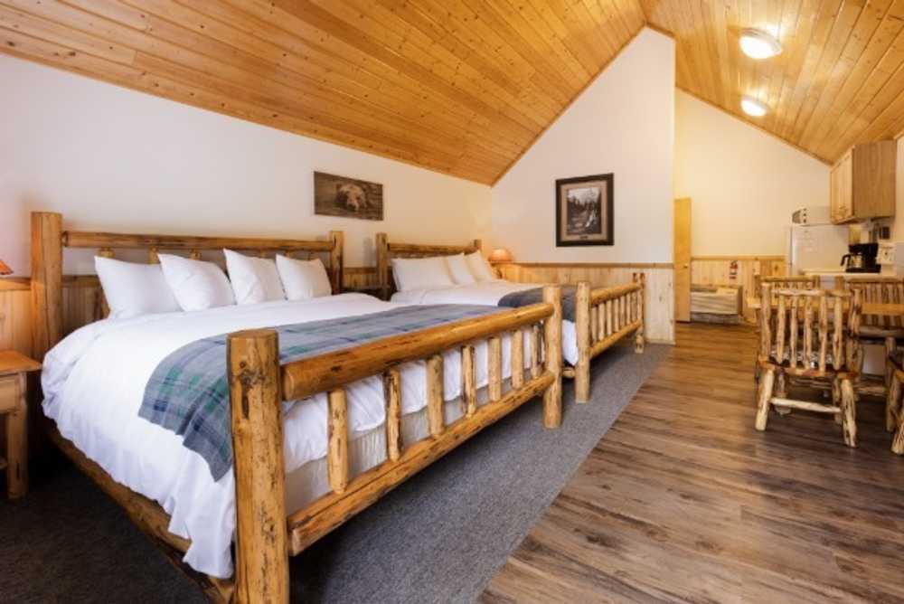 Beargrass Lodging and RV Resort - Hungry Horse, MT - Photo 2