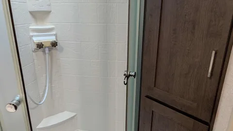 RV3 — image 7 of 7