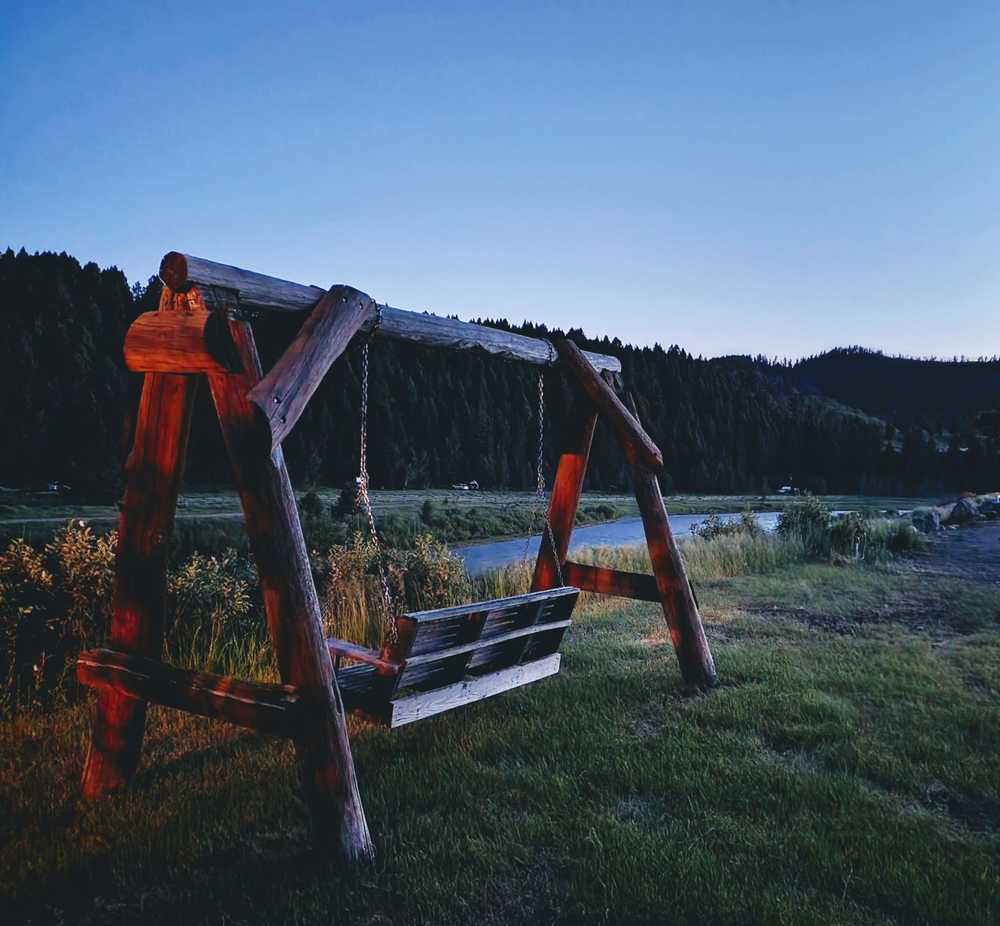 Madison River Resort - Photo 5