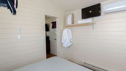 Premium Cottage 2 Bedroom — image 2 of 8