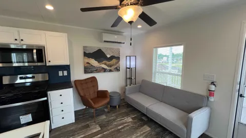 Premium Cottage 2 Bedrooms — image 2 of 19