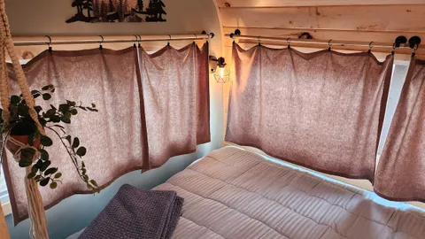 Laverne - Vintage Camper — image 2 of 29