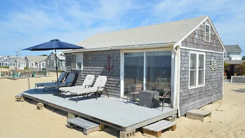 Waterfront Cottage 1 Bed w/ Loft — image 1 of 19