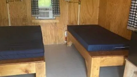 Cabin 1 — image 5 of 5