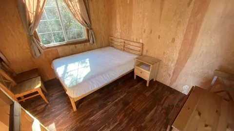 Deluxe Cabin — image 10 of 10