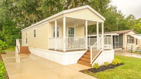 Park Model Rental 1 Bedroom — image 1 of 11