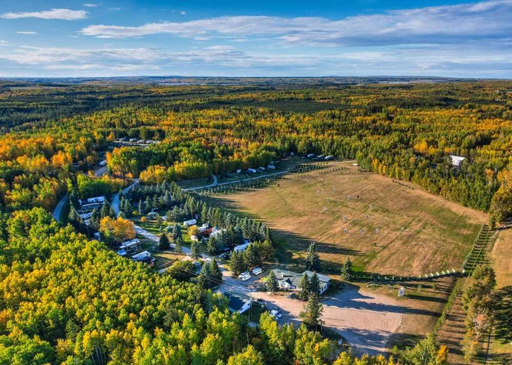 Kokanee Springs RV Park, Seba Beach, Alberta - Photo 4