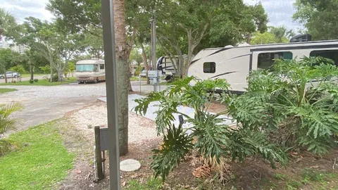 Deluxe Bungalow (2 Bedroom) — image 15 of 15