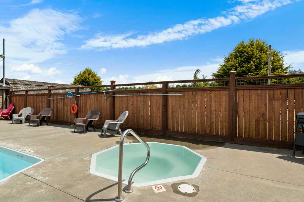 The Retreat at Redwood Shores - Eureka, California - Photo 3
