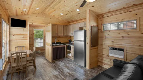 Premium Cottage 1 Bedroom-Accessible — image 2 of 9
